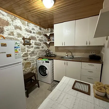 Ayvaligin Tarihi Evi 2 Katli Holiday home Sakarya (Aegean)