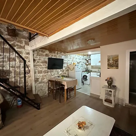 Сasa de vacaciones Ayvaligin Tarihi Evi 2 Katli *