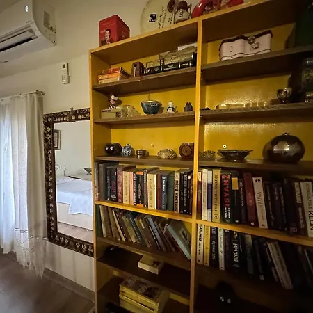 Ayvaligin Tarihi Evi 2 Katli *