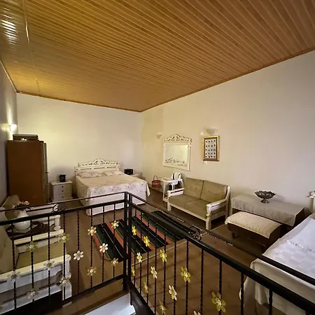 Holiday home Ayvaligin Tarihi Evi 2 Katli
